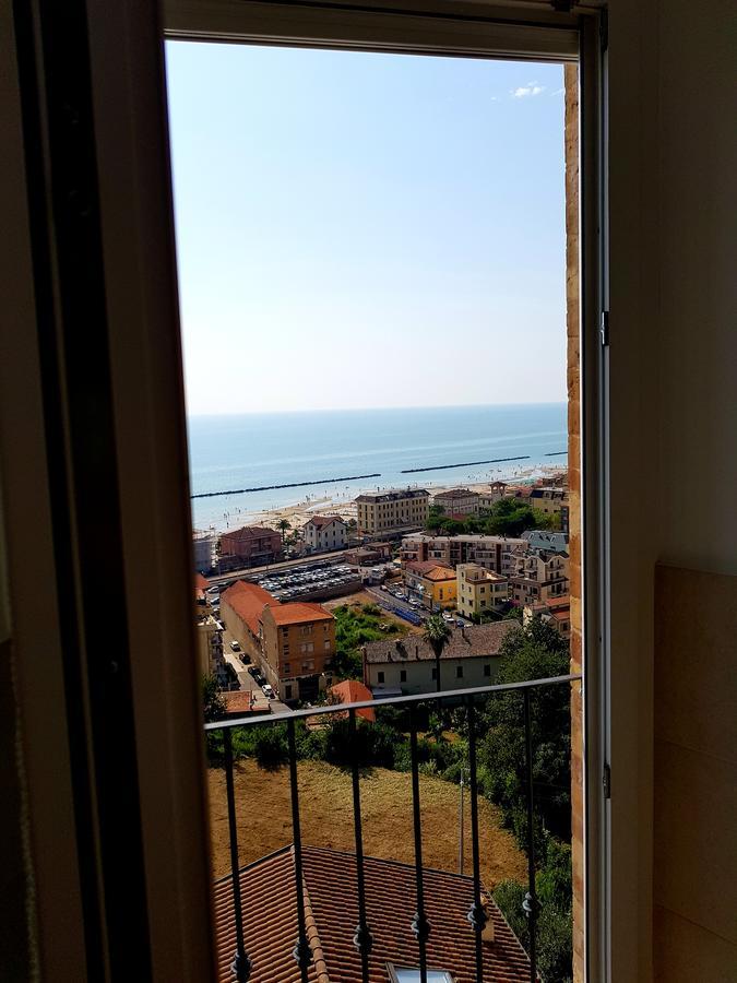 Deluxe Double Room with Sea View,695160531:JPEG